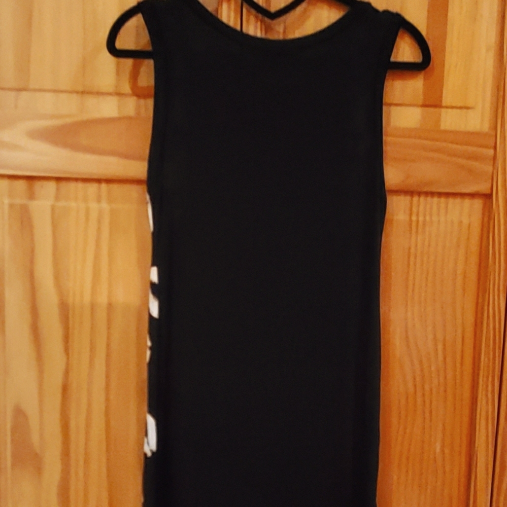 Forever 21 Sleeveless Lips Mini Dress - Picture 2 of 3